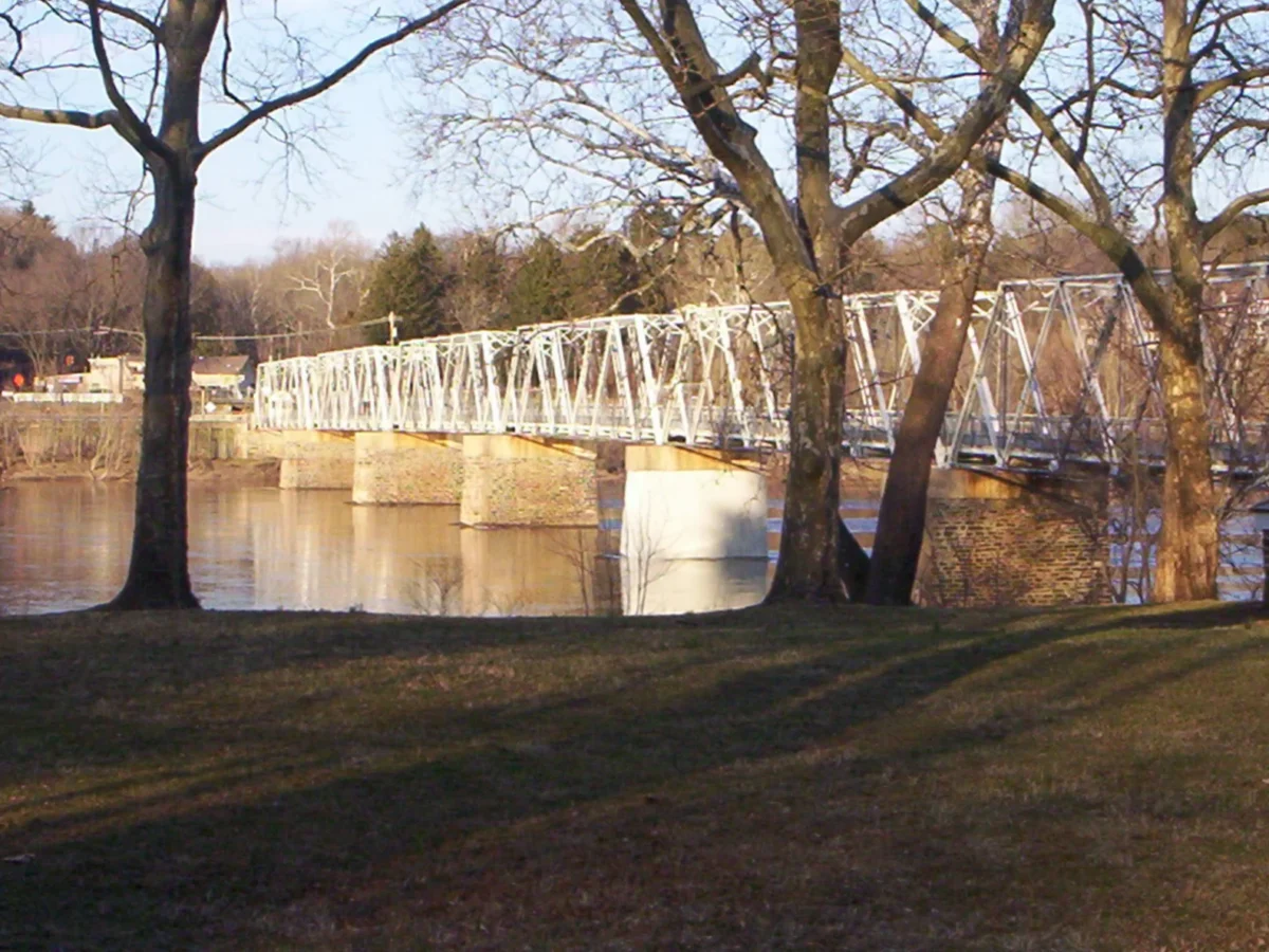 Washington Crossing Bridge & river overlooks in Titusville, NJ